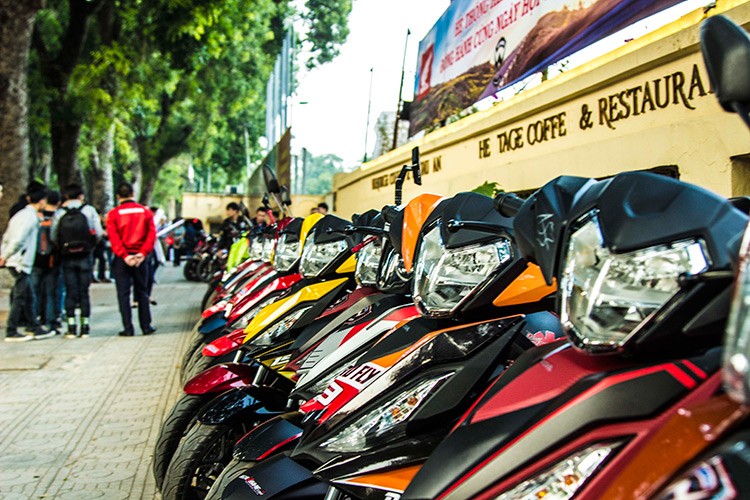 Hon 300 xe Honda Winner 150 dieu hanh tai Ha Noi-Hinh-6